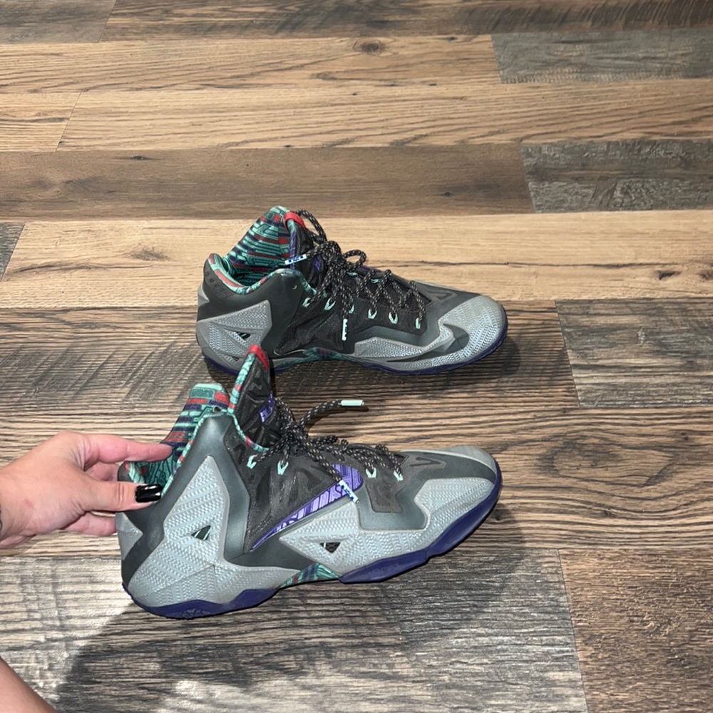 Men’s Nike LeBron 11 Terracotta Warrior size US 11